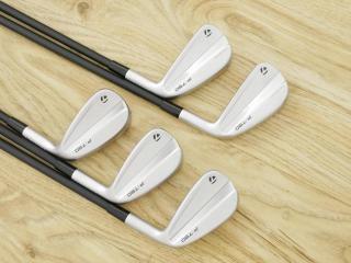 Iron set : Taylormade : ชุดเหล็ก Taylormade P790 (ตัวท้อปสุด ล่าสุด ปี 2023 Japan Spec.) มีเหล็ก 6-Pw (5 ชิ้น) ก้านกราไฟต์ Fujikura TRAVIL 85 Flex R