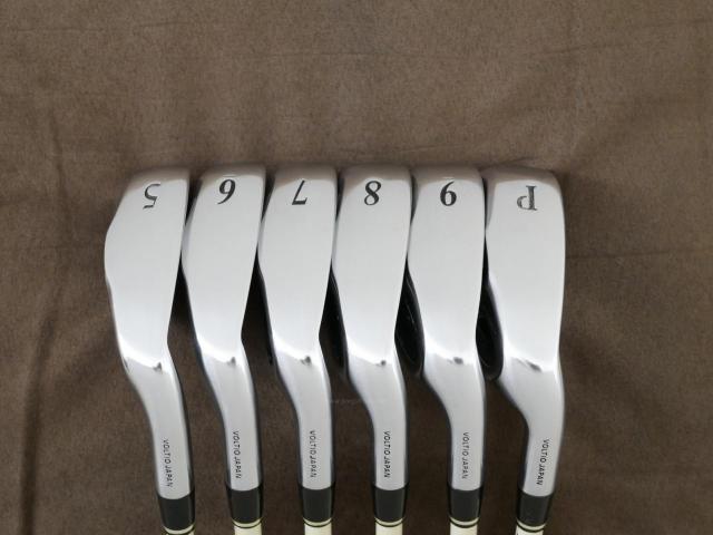 Iron set : Katana : ชุดเหล็ก Katana Voltio II Hi V (หน้าเด้ง ใบใหญ่ ตีง่าย ไกล สวย) มีเหล็ก 5-Pw ก้าน Tour AD VT-5 Flex R