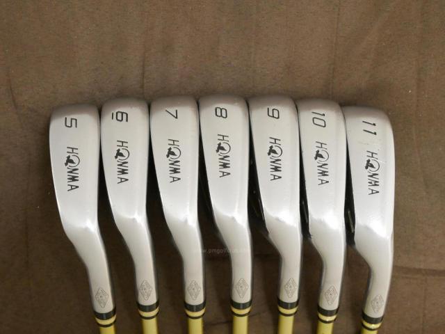 Iron set : Honma : ชุดเหล็ก Honma Beres IS-05 Forged (ปี 2017) มีเหล็ก 5-11 (7 ชิ้น ระยะเทียบเท่า 4-Pw ของรุ่นอื่นๆ) ก้าน ARMRQ ∞ (48) Flex R (2 ดาว)