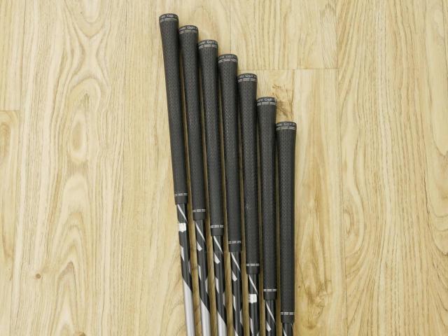 Iron set : Titleist : ชุดเหล็ก Titleist AP1 718 (ออกปี 2018) มีเหล็ก 5-Pw,48 (7 ชิ้น) ก้านกราไฟต์ Fujikura MCI 60 Flex R