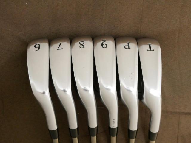 Iron set : Epon : ชุดเหล็ก EPON AF-706S Forged (รุ่นปี 2023 ใบใหญ่ ตีง่าย ไกล) มีเหล็ก 6-Pw,Tw (6 ชิ้น) ก้านกราไฟต์ UST Mamiya ATTAS 60 Flex R