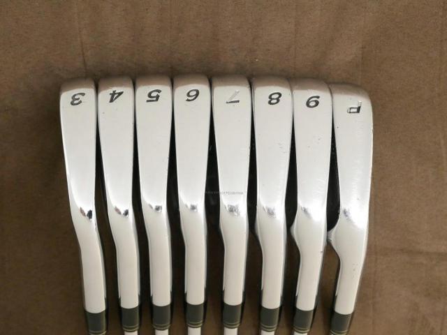 Iron set : Taylormade : ชุดเหล็ก Taylormade 300 Forged (นุ่มมากๆ) มีเหล็ก 3-Pw (8 ชิ้น) ก้านเหล็ก NS Pro 950 Flex R