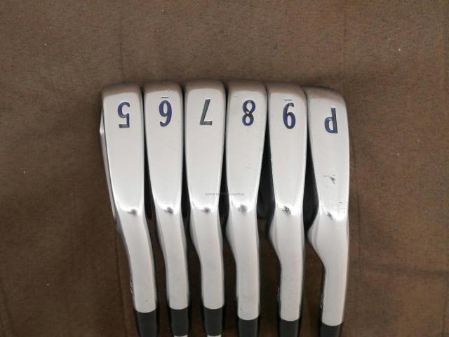 Iron set : Titleist : ชุดเหล็ก Titleist 714 CB Forged มีเหล็ก 5-Pw (6 ชิ้น) ก้านเหล็ก Dynamic Gold S200