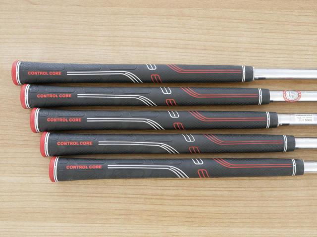 Iron set : Taylormade : ชุดเหล็ก Taylormade Gloire G (รุ่นท๊อปสุด ตีไกลมากๆ เหล็ก 7 Loft 26.5 หน้าเด้ง) มีเหล็ก 6-Pw (5 ชิ้น) ก้านเหล็ก NS Pro 830 Flex S