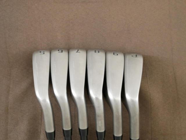 Iron set : Other Brand : ชุดเหล็ก Cobra Darkspeed (ปี 2024) มีเหล็ก 5-Pw (6 ชิ้น) ก้านกราไฟต์ KBS PGI 85 Flex S