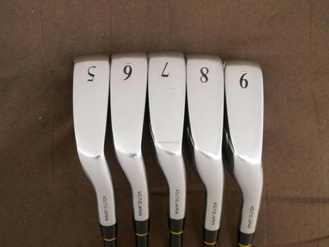 Iron set : Katana : ชุดเหล็ก Katana Voltio Forged มีเหล็ก 5-9 (5 ชิ้น) ก้าน Tour AD VT-5 Flex R