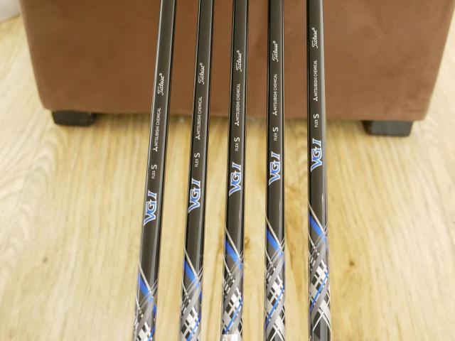 Iron set : Titleist : ชุดเหล็ก Titleist VG3 Type D Forged (รุ่นปี 2019 Japan Spec. ตีง่ายและไกลที่สุดของ Titleist) มีเหล็ก 6-Pw (5 ชิ้น) ก้านกราไฟต์ Flex S