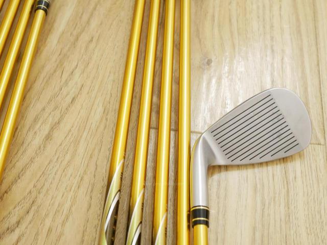 Iron set : Honma : **ก้าน 4 ดาว ของใหม่ 3 แสนบาท** ชุดเหล็ก Honma Beres IS-03 (ปี 2015 หน้าเด้ง Forged) มีเหล็ก 5-11,Aw,Sw (9 ชิ้น) ก้าน ARMRQ 8 (49) Flex R (4 ดาว)