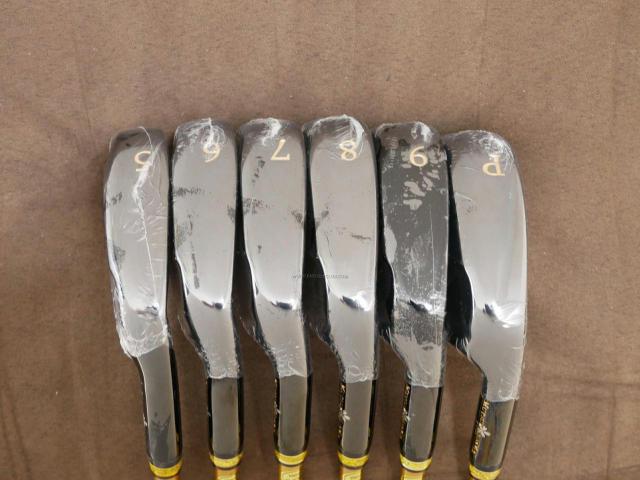 Iron set : Other Brand : **ของใหม่ ยังไม่แกะพลาสติก** ชุดเหล็ก Mutsumi Honma MH777 One Length (ใบใหญ่ ตีง่าย ไกล) มีเหล็ก 5-Pw (6 ชิ้น) ก้านกราไฟต์ Flex SR