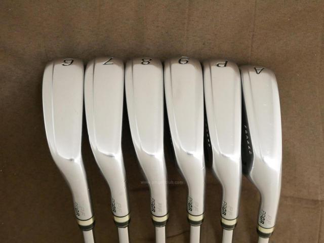 Iron set : PRGR : ชุดเหล็ก PRGR Egg PF Forged (รุ่นปี 2019 ตีง่ายและไกลมากๆ โกงสุดๆ) มีเหล็ก 6-Pw,Aw (6 ชิ้น) ก้านเหล็ก NS Pro 80 Flex SR