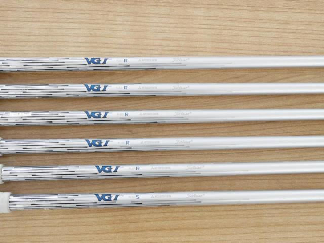 Iron set : Titleist : ชุดเหล็ก Titleist VG3 Type D Forged (ปี 2017 Japan Spec. ตีง่ายและไกลที่สุดของ Titleist) มีเหล็ก 6-Pw,Aw (6 ชิ้น) ก้านกราไฟต์ Mitsubishi VGI Flex R