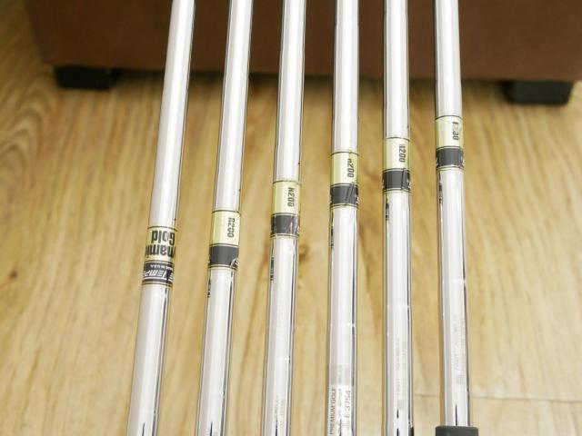 Iron set : Mizuno : ชุดเหล็ก Mizuno JPX 900 Forged (นุ่มมาก ตีง่าย ระยะดี) มีเหล็ก 5-Pw (6 ชิ้น) ก้านเหล็ก Dynamic Gold R200