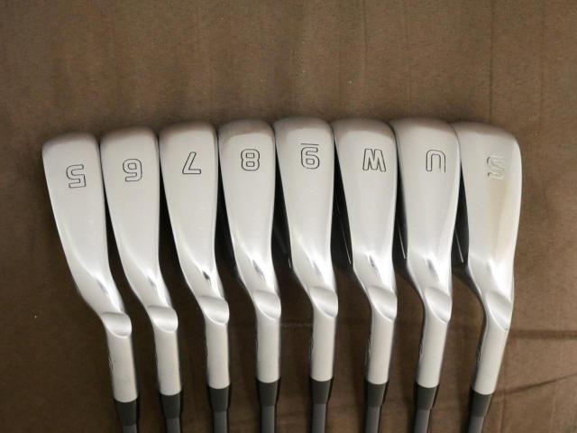 Iron set : Ping : ชุดเหล็ก Ping G700 (ปี 2019 Japan Spec. ใบใหญ่ ง่ายที่สุด ไกลที่สุดของ Ping) มีเหล็ก 5-Pw,Aw,Sw (8 ชิ้น) ก้านกราไฟต์ Ping ALTA J CB Flex R