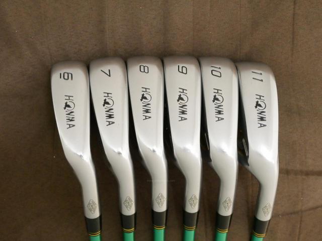 Iron set : Honma : ชุดเหล็ก Honma Beres IS-05 Forged (ปี 2017) มีเหล็ก 6-11 (6 ชิ้น ระยะเทียบเท่า 5-Pw ของรุ่นอื่นๆ) ก้าน ARMRQ ∞ (44) Flex R (2 ดาว)