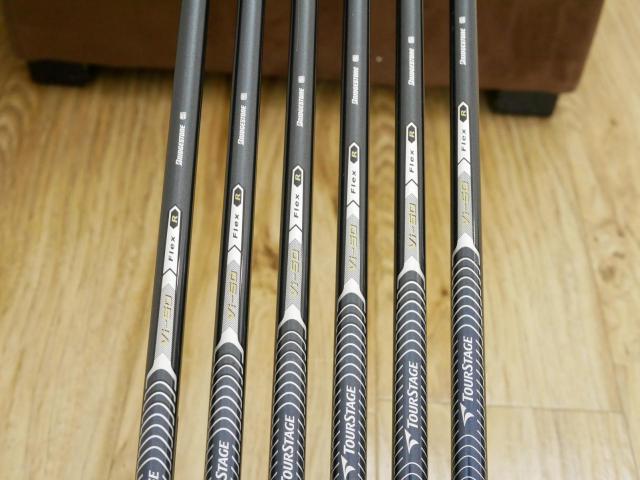 Iron set : Tourstage : ชุดเหล็ก Tourstage V300 III (Forged) มีเหล็ก 5-Pw (6 ชิ้น) ก้านกราไฟต์ Flex R