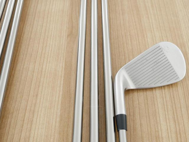 Iron set : Titleist : ชุดเหล็ก Titleist T300 (ออกปี 2019) มีเหล็ก 5-Pw,48 (7 ชิ้น) ก้านกราไฟต์ UST Mamiya ATTAS 80 Flex S