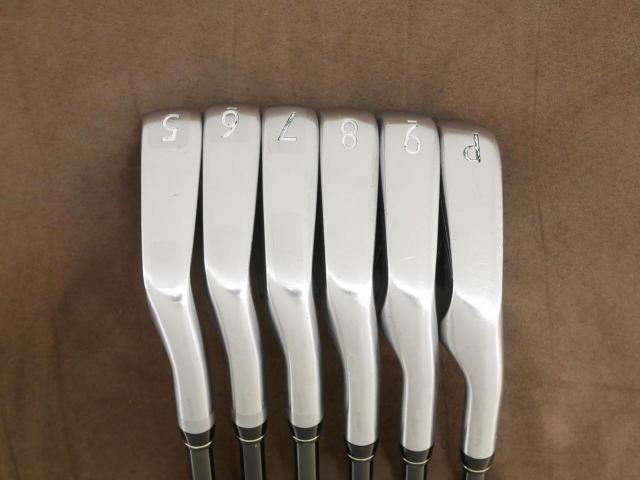 Iron set : Titleist : ชุดเหล็ก Titleist VG3 Forged (Japan Spec.) มีเหล็ก 5-Pw (6 ชิ้น) ก้านกราไฟต์ Fujikura Motore 6.0i Flex R