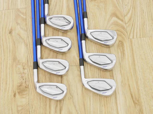 Iron set : Mizuno : ชุดเหล็ก Mizuno JPX 900 Forged (นุ่มมาก ตีง่าย ระยะดี) มีเหล็ก 5-Pw,Aw (7 ชิ้น) ก้านกราไฟต์ Flex SR