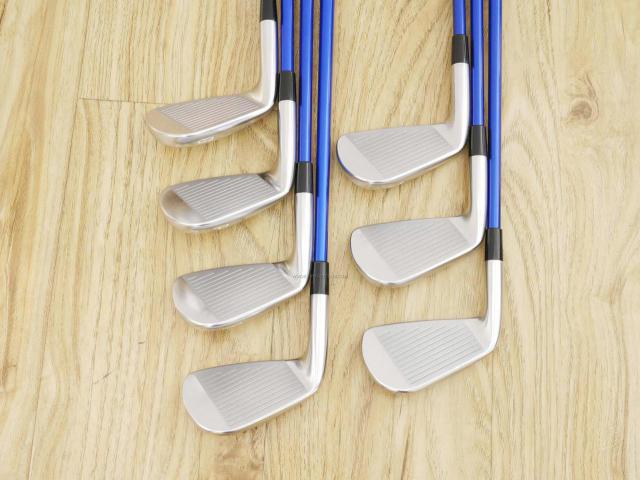 Iron set : Mizuno : ชุดเหล็ก Mizuno JPX 900 Forged (นุ่มมาก ตีง่าย ระยะดี) มีเหล็ก 5-Pw,Aw (7 ชิ้น) ก้านกราไฟต์ Flex SR