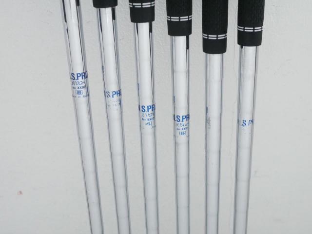 Iron set : XXIO : ชุดเหล็ก XXIO 7 (ตีง่ายมาก ไกล) มีเหล็ก 6-Pw,Aw (6 ชิ้น) ก้านเหล็ก NS Pro 920 Flex S