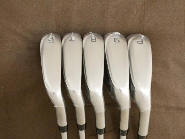 Iron set : Other Brand : **ของใหม่ ยังไม่แกะพลาสติก** ชุดเหล็ก Cobra Aerojet (ออกปี 2023 ตีง่าย ไกล) มีเหล็ก 6-Pw (5 ชิ้น) ก้านเหล็ก True Temper Elevate 95 Flex S