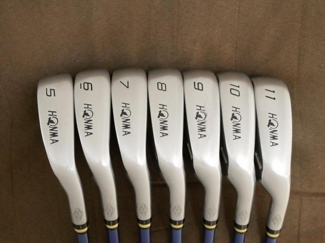 Iron set : Honma : ชุดเหล็ก Honma Beres IS-03 (ปี 2015 หน้าเด้ง Forged) มีเหล็ก 5-11 (7 ชิ้น เทียบเท่า 5-Pw) ก้าน ARMRQ 8 (54) FLex R (2 ดาว)