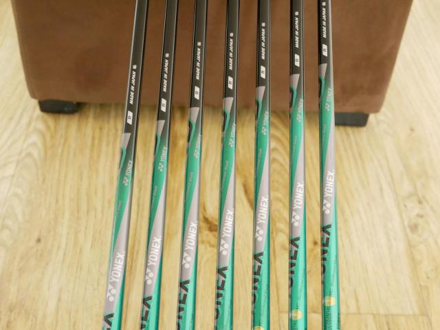 Iron set : Yonex : ชุดเหล็ก Yonex E-Zone Tri-G (รุ่นปี 2017 หน้าเด้ง ตีไกลมากๆ) มีเหล็ก 5-Pw,Sw (7 ชิ้น) ก้านกราไฟต์ Flex R