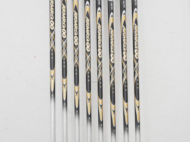 Iron set : Honma : **ก้าน 3 ดาว** ชุดเหล็ก Honma Beres IS-05 Black Limited Forged มีเหล็ก 6-11,Aw,Sw (8 ชิ้น ระยะเทียบเท่า 5-Pw,Aw,Sw ของรุ่นอื่นๆ) ก้าน ARMRQ ∞ (48) Flex R (3 ดาว)