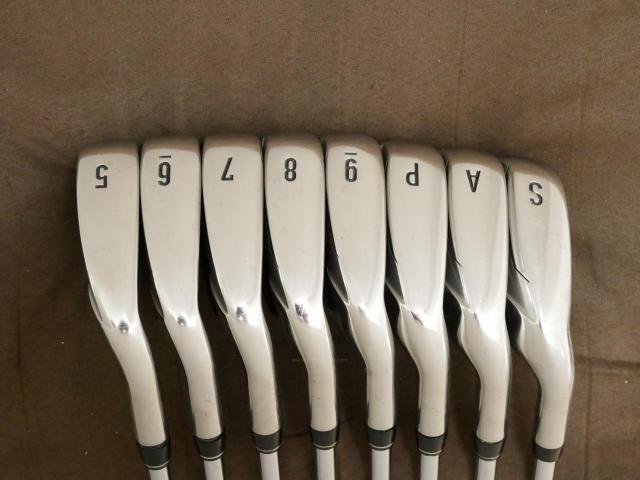 Iron set : Callaway : ชุดเหล็ก Callaway Big Bertha Beta (ใบใหญ่ ตีง่ายมาก) มีเหล็ก 5-Pw,Aw,Sw (8 ชิ้น) ก้านเหล็ก GS90 R300