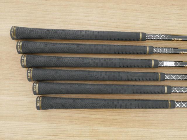 Iron set : Honma : ชุดเหล็ก Honma Beres 09 Forged Black (รุ่นล่าสุด ออกปี 2024 สวยมากๆ) มีเหล็ก 6-11 (6 ชิ้น เทียบเท่า 6-Pw) ก้าน ARMRQ FX Flex R