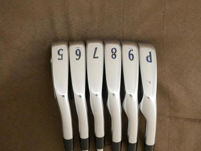 Iron set : Titleist : ชุดเหล็ก Titleist 714 CB Forged มีเหล็ก 5-Pw (6 ชิ้น) ก้านเหล็ก Dynamic Gold S200