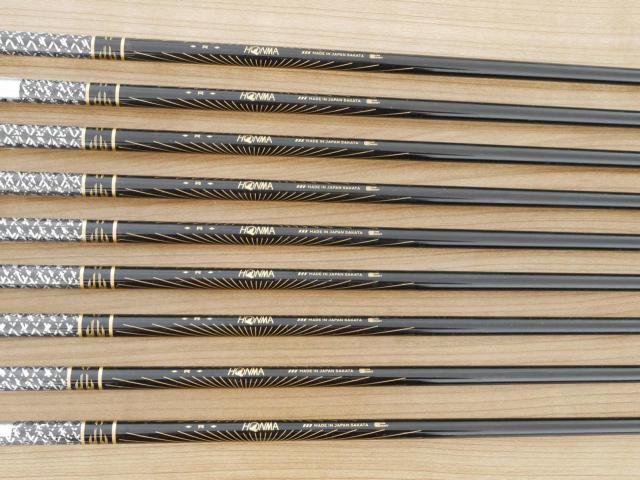 Iron set : Honma : ชุดเหล็ก Honma Beres Black Forged (ออกปี 2022 สวยมากๆ) มีเหล็ก 5-11,Aw,Sw (9 ชิ้น เทียบเท่า 4-Pw,Aw,Sw) ก้าน ARMRQ MX Flex R