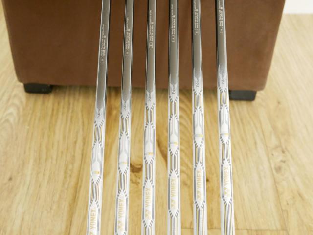 Iron set : Yonex : ชุดเหล็ก Yonex Royal E-Zone (รุ่นปี 2020 หน้าเด้งสุดๆ ตีไกลสุดๆ) มีเหล็ก 6-Pw,Aw (6 ชิ้น เหล็ก 6 ระยะเท่าเบอร์ 5 รุ่นอื่น) ก้านกราไฟต์ Flex R