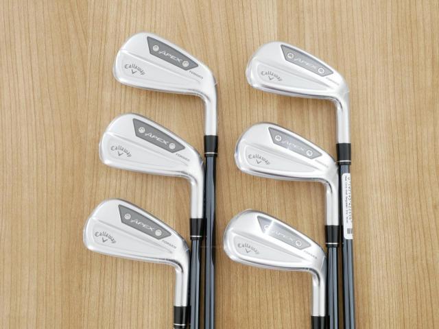 Iron set : Callaway : **ของใหม่ ยังไม่แกะพลาสติก** ชุดเหล็ก Callaway APEX Ai300 Forged (รุ่นล่าสุด ออกปี 2024) มีเหล็ก 5-Pw (6 ชิ้น) ก้านกราไฟต์ UST Mamiya RECOIL DART 6 Flex R