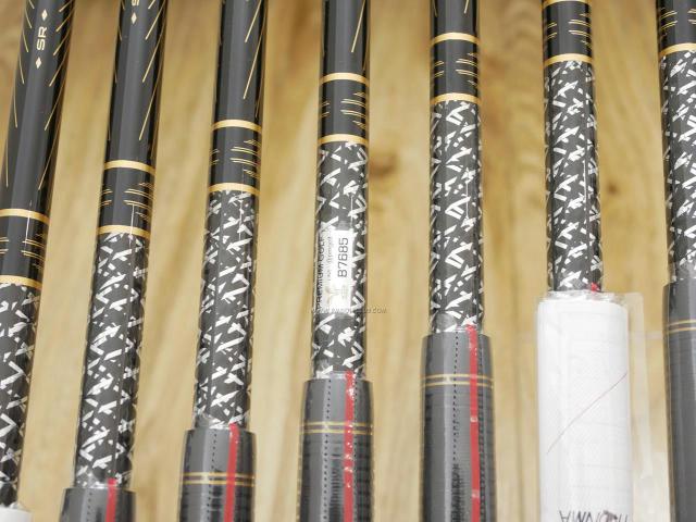 Iron set : Honma : **ของใหม่ ยังไม่แกะพลาสติก** ชุดเหล็ก Honma Beres Black Forged (รุ่นล่าสุด ปี 2022 สวยมากๆ) มีเหล็ก 5-11 (7 ชิ้น เทียบเท่า 4-Pw) ก้าน ARMRQ MX Flex SR