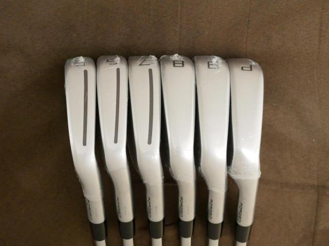 Iron set : Taylormade : **ของใหม่ ยังไม่แกะพลาสติก** ชุดเหล็ก Taylormade P770 Forged (รุ่นปี 2023 นุ่ม แน่น)  มีเหล็ก 5-Pw (6 ชิ้น) ก้านเหล็ก Dynamic Gold EX Weight Lock Tour Issue S200