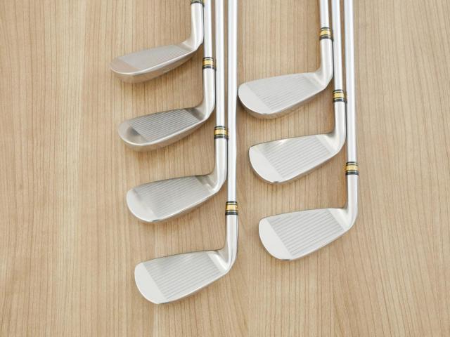 Iron set : Other Brand : ชุดเหล็ก Quelot Aerial (ใบใหญ่ ตีง่าย ไกล) มีเหล็ก 5-Pw,Aw (7 ชิ้น) ก้านกราไฟต์ Fujikura MCI 50 Flex R