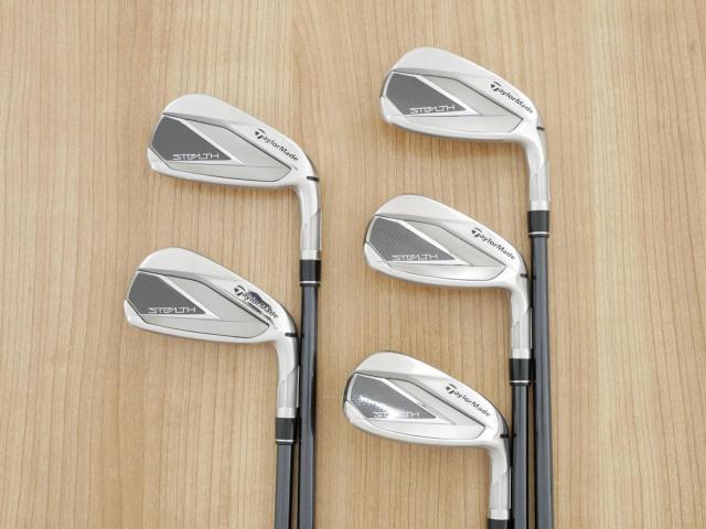 Iron set : Taylormade : ชุดเหล็ก Taylormade Stealth (ออกปี 2022 Japan Spec.) มีเหล็ก 6-Pw (5 ชิ้น) ก้านกราไฟต์ Mitsubishi Tensei TM60 Flex R