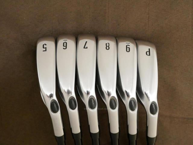 Iron set : Callaway : ชุดเหล็ก Callaway Collection (ตีง่าย ไกล) มีเหล็ก 5-Pw (6 ชิ้น) ก้านกราไฟต์ Flex R