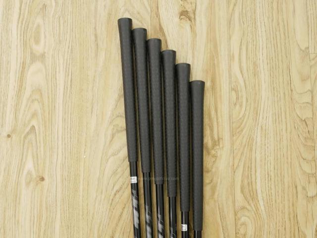 Iron set : Titleist : ชุดเหล็ก Titleist T300 (ออกปี 2019) มีเหล็ก 6-Pw,48 (6 ชิ้น) ก้านกราไฟต์ Mitsubishi KUROKAGE 60i Flex R