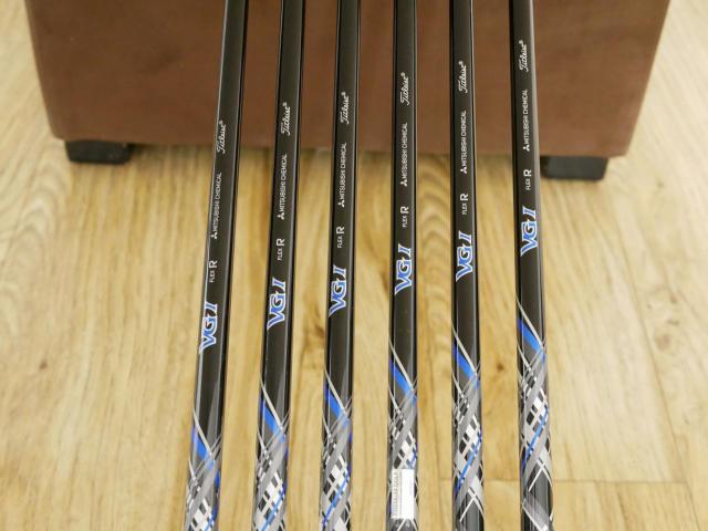 Iron set : Titleist : ชุดเหล็ก Titleist VG3 Type D Forged (รุ่นปี 2019 Japan Spec. ตีง่ายและไกลที่สุดของ Titleist) มีเหล็ก 5-Pw (6 ชิ้น) ก้านกราไฟต์ Mitsubishi VGI Flex R