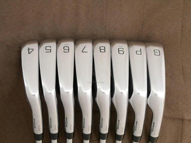 Iron set : Mizuno : ชุดเหล็ก Mizuno JPX 825 Forged มีเหล็ก 4-Pw,Aw (8 ชิ้น) ก้านเหล็ก Dynamic Gold XP R300