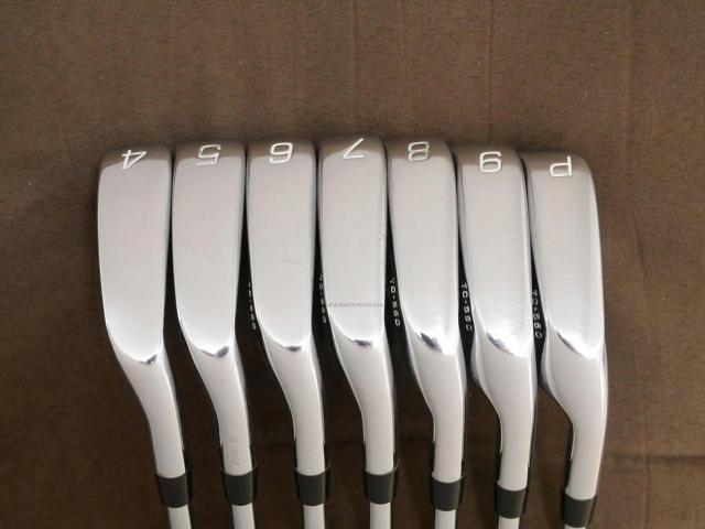 Iron set : Fourteen : ชุดเหล็ก Fourteen TC-550 มีเหล็ก 4-Pw (7 ชิ้น) ก้านเหล็ก NS Pro ZELOS 8 Flex R