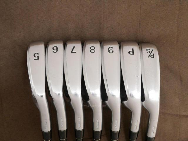 Iron set : Tourstage : ชุดเหล็ก Tourstage VIQ (Forged) มีเหล็ก 5-Pw,Aw (7 ชิ้น) ก้านกราไฟต์ Flex R