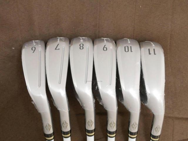 Iron set : Honma : **ของใหม่ ยังไม่แกะพลาสติก** ชุดเหล็ก Honma Beres AIZU (รุ่นปี 2023) มีเหล็ก 6-11 (6 ชิ้น เทียบเท่า 5-Pw) ก้าน Honma ARMRQ MX Flex S (2 ดาว)