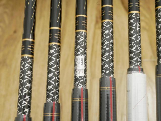 Iron set : Honma : **ของใหม่ ยังไม่แกะพลาสติก** ชุดเหล็ก Honma Beres Black Forged (รุ่นปี 2022 สวยมากๆ) มีเหล็ก 6-11 (6 ชิ้น เทียบเท่า 5-Pw) ก้าน ARMRQ MX Flex SR