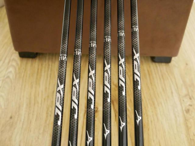 Iron set : Mizuno : ชุดเหล็ก Mizuno JPX 921 Forged (ปี 2022 ตัวท๊อป นุ่ม แน่น) มีเหล็ก 5-Pw (6 ชิ้น) ก้านกราไฟต์ Flex SR