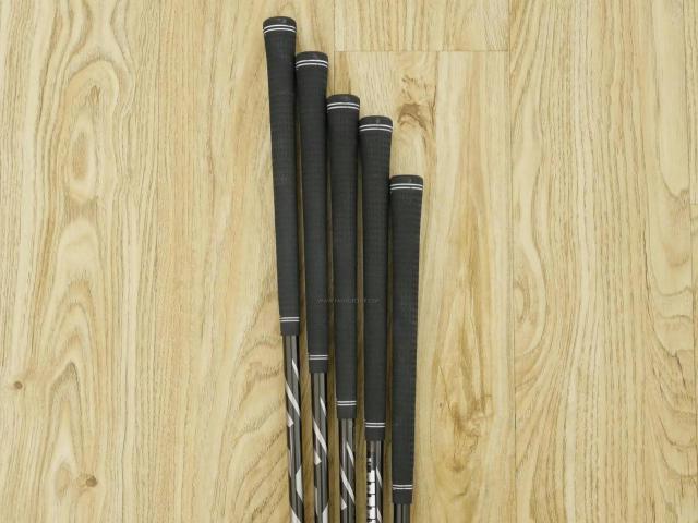 Iron set : PRGR : ชุดเหล็ก PRGR 05 Forged (รุ่นล่าสุด ปี 2023) มีเหล็ก 6-Pw (5 ชิ้น) ก้านกราไฟต์ Fujikura MCI Flex SR