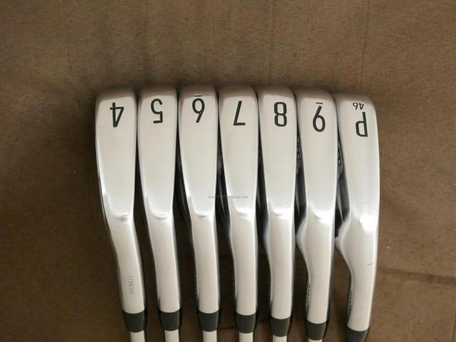 Iron set : Titleist : ชุดเหล็ก Titleist T100 Forged (รุ่นปี 2022) มีเหล็ก 4-Pw (7 ชิ้น) ก้านเหล็ก NS Pro 105T Flex S