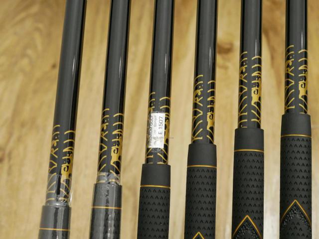 Iron set : Other Brand : ชุดเหล็ก Mutsumi Honma MH636 Maraging (ใบใหญ่ ตีง่าย ไกล) มีเหล็ก 6-11,Aw,Sw (8 ชิ้น) ก้านกราไฟต์ Flex SR